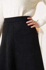 Fermuarlı süet kloş etek siyah renk, zarif bayan giyim kombini