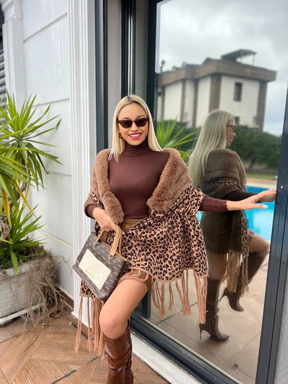 leopar desenli kürklü şal