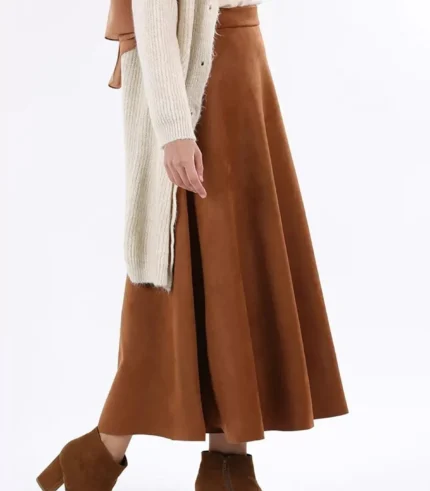 kadın süet etek – yumuşak dokulu şık tasarım