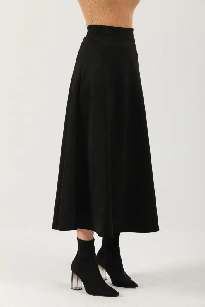 kadın süet etek – yumuşak dokulu şık tasarım